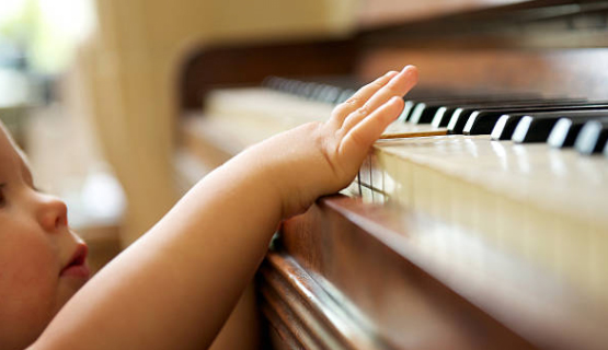 Miss Annette's Piano Studio - Piano Lessons for ages 5 and up.